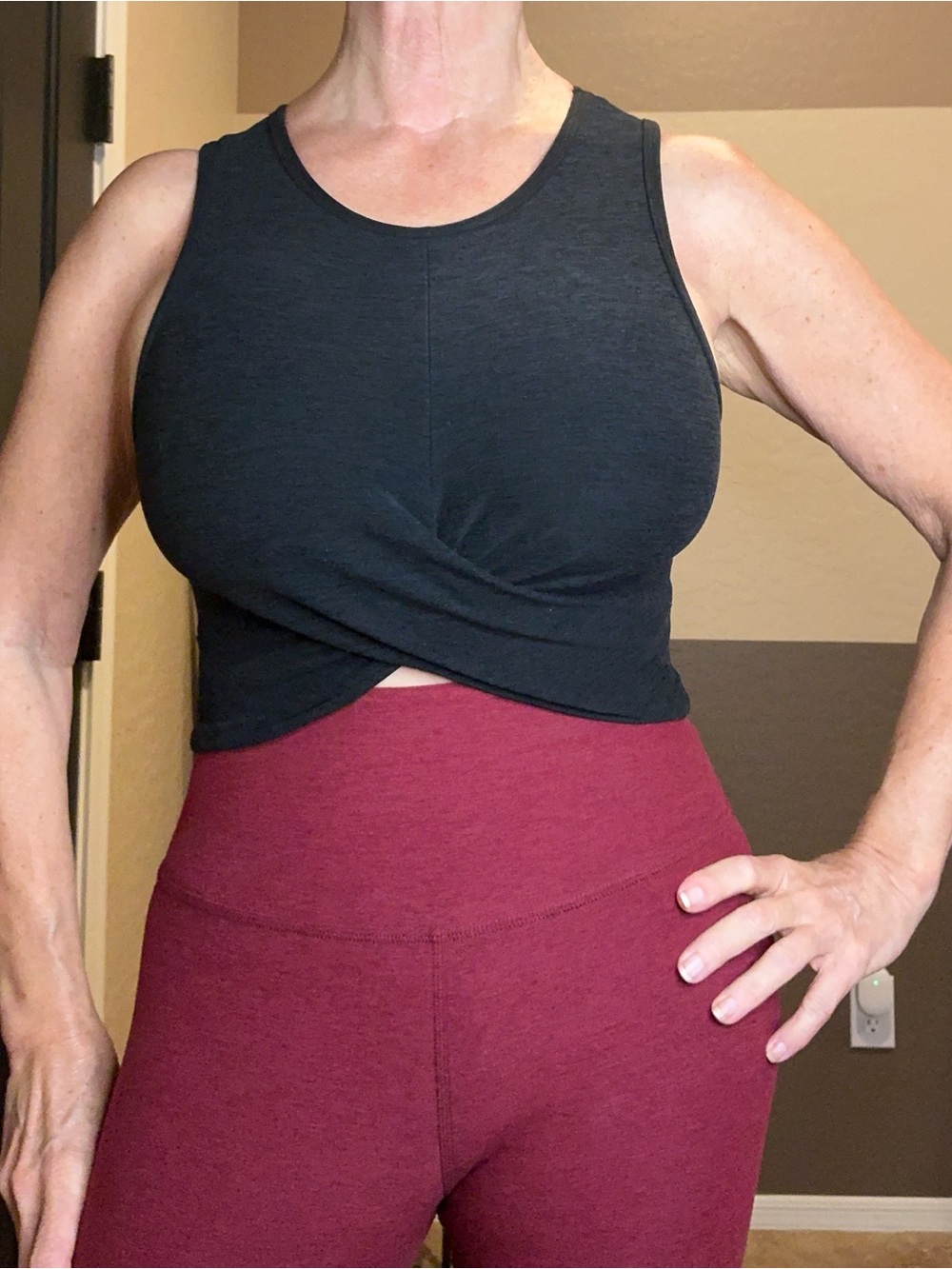 Beyond Yoga Spacedye Twist of Fate Cropped Tank - Darkest Night Large